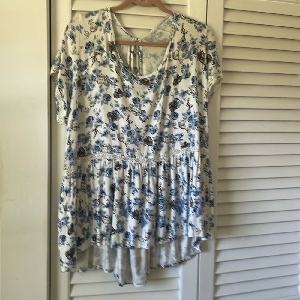 Torrid, Disney, Beauty and the Beast Collection Top, 3X